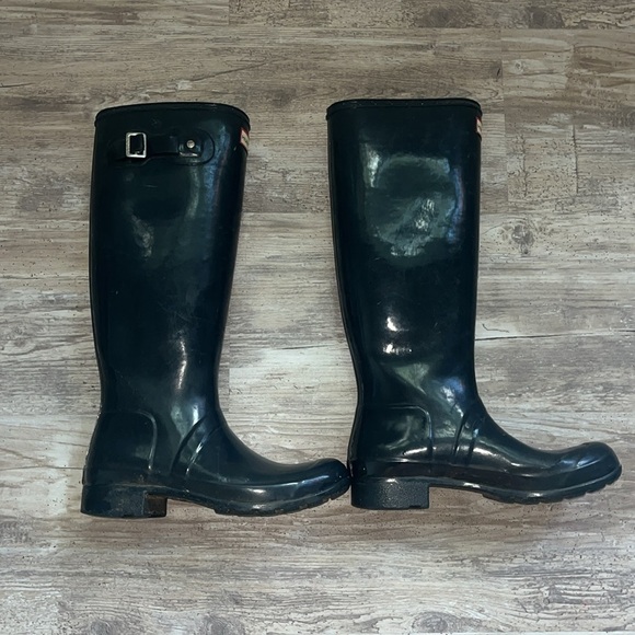Hunter Boots Tall Navy Blue Women’s Size 8 Rain Boots - FLAWED Cracking - Picture 2 of 8